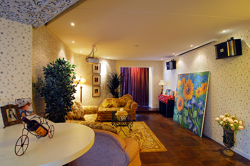 墻面壁紙.jpg 墻面壁紙.jpg